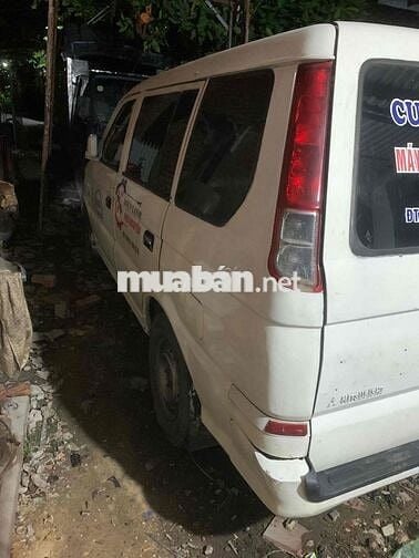 Mitsubishi Jolie 2004 Trắng Xe trường lái