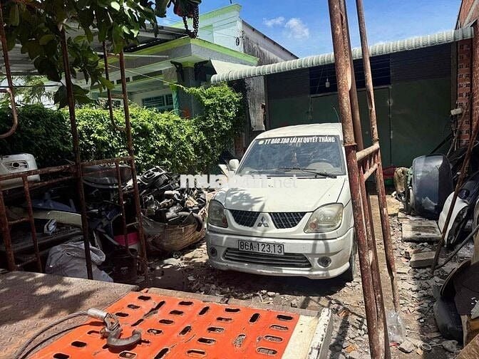 Mitsubishi Jolie 2004 Trắng Xe trường lái