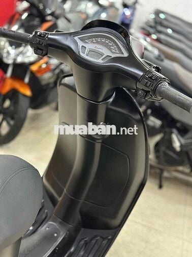 Piaggio Vespa Sprint 2016 Đen Sport.Xe khỏi bàn.