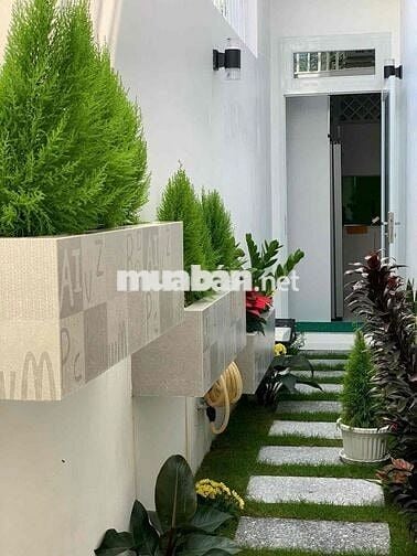 Bán Nhà Chính Chủ. Tiện Nghi đầy đủ full NT, Nhà mới ô tô đỗ trong sân