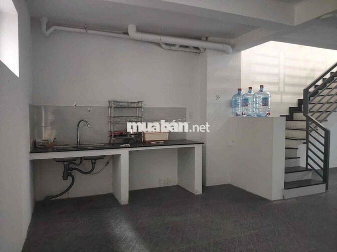 Cho thuê nhà 5Pn 5wc full Nội thất nằm trong Khu dân cư 17tr