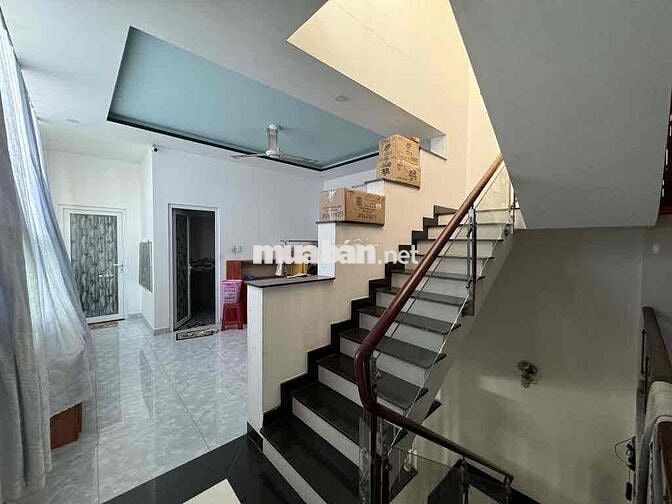 HẺM XE TẢI ĐẶNG THÚC VỊNH – NGANG 9M HIẾM – 160M² – NHÀ 3 TẦNG ĐẸP Ở N