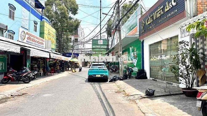 NHÀ MẶT TIỀN TRẦN VIỆT CHÂU THU NHẬP ỔN ĐỊNH,HỖ TRỢ VAY NGÂN HÀNG