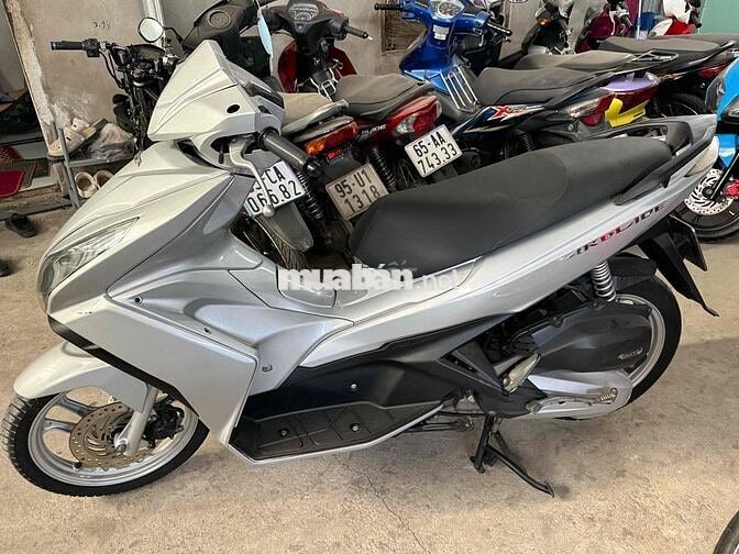 Honda Air Blade 125 Bạc