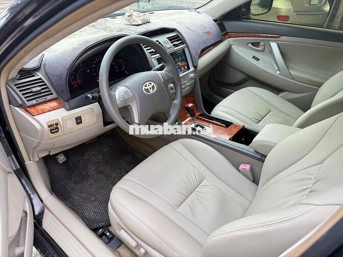 Toyota Camry 2024 Số tự động Đen 5 chỗ