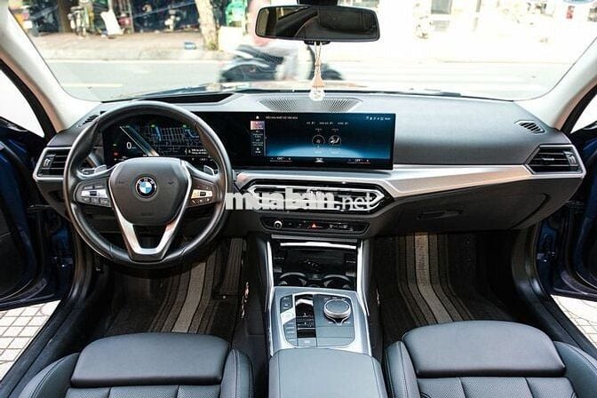 BMW 320i Sportline LCI model 2024