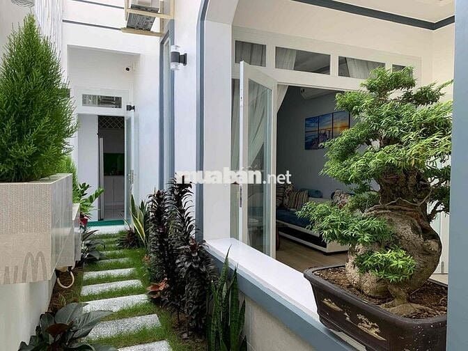 Bán Nhà Chính Chủ. Tiện Nghi đầy đủ full NT, Nhà mới ô tô đỗ trong sân