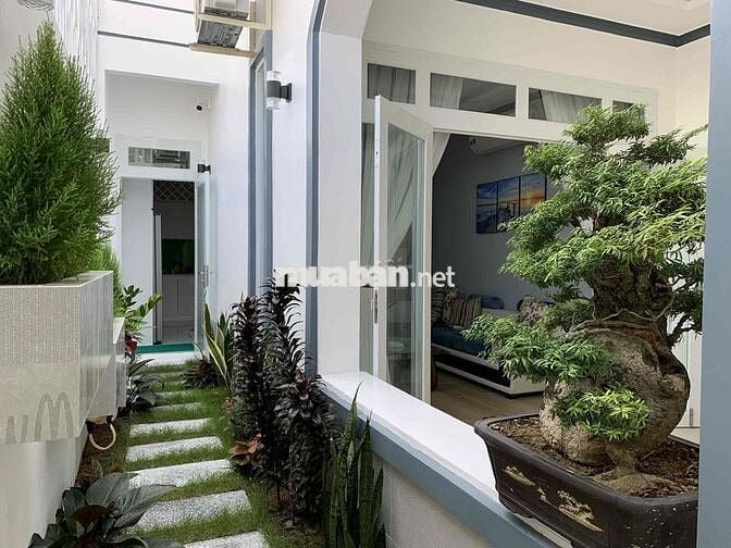 Bán Nhà Chính Chủ. Tiện Nghi đầy đủ full NT, Nhà mới ô tô đỗ trong sân