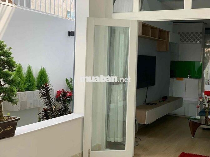 Bán Nhà Chính Chủ. Tiện Nghi đầy đủ full NT, Nhà mới ô tô đỗ trong sân