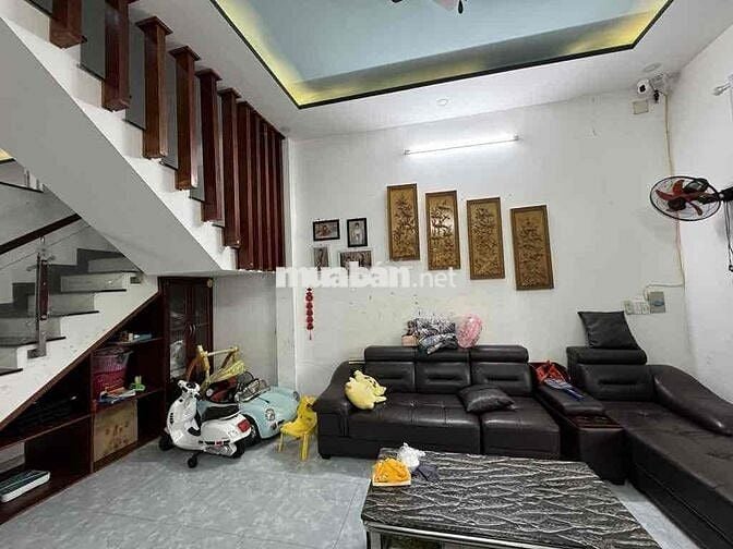 HẺM XE TẢI ĐẶNG THÚC VỊNH – NGANG 9M HIẾM – 160M² – NHÀ 3 TẦNG ĐẸP Ở N