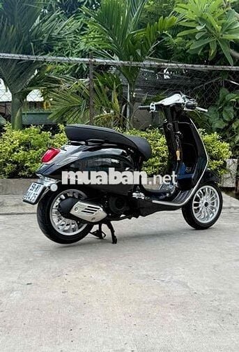 Vespa Sprint 150 2016 Đen nhám Bstp 9 chủ