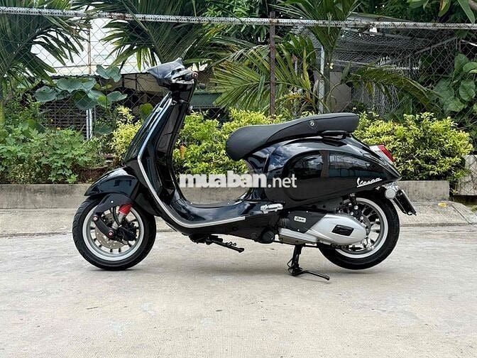 Vespa Sprint 150 2016 Đen nhám Bstp 9 chủ