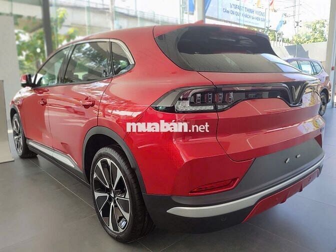VinFast VF8 Sỡ Hữu chỉ từ 99 triệu