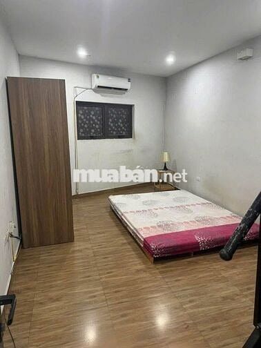 Cho thuê tập thể tầng 3 phố Tân Mai - 75m2 - 2 ngủ