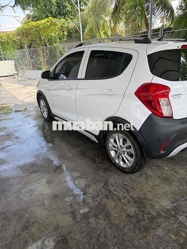 VinFast Fadil Bees 2022 Trắng