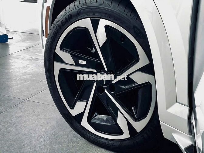 VinFast VF9 SUV Sỡ hữu chỉ từ 145 triệu