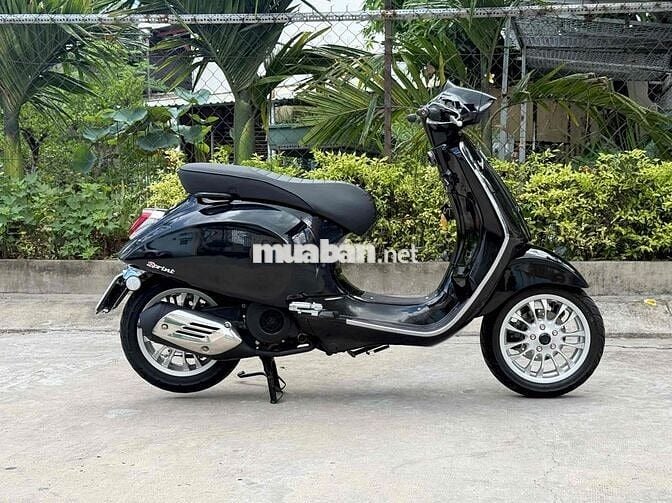 Vespa Sprint 150 2016 Đen nhám Bstp 9 chủ