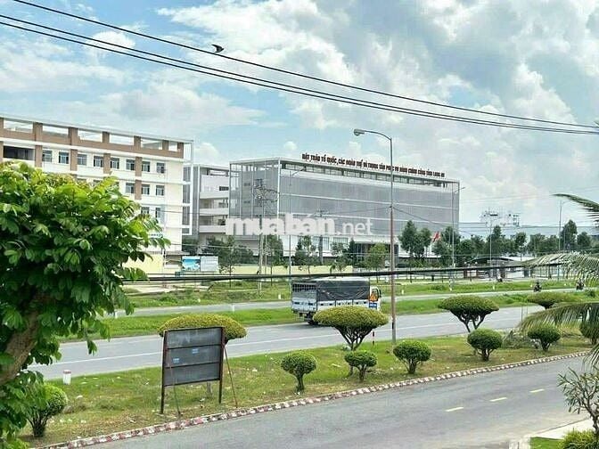 Chính chủ cần bán nhà mặt tiền Hùng vương-QL1A, View sông, giá rẻ.