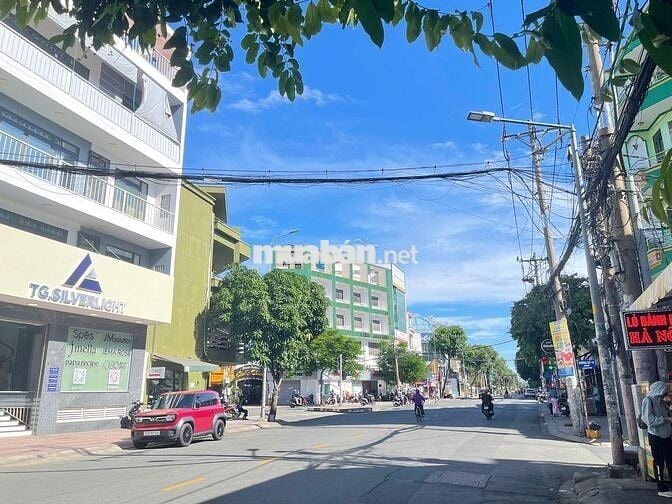 Góc Thoáng Bình Phú 7m Ngang - Gần Siêu Thị Mega Market Bình Phú. 