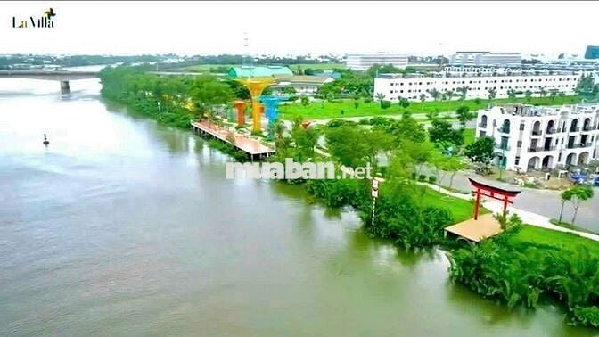 Chính chủ cần bán nhà mặt tiền Hùng vương-QL1A, View sông, giá rẻ.
