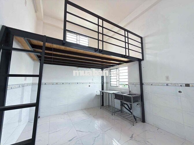 CHO THUÊ PHÒNG GÁC CAO 2M CỬA SỔ TRỜI THANG MÁY SIÊU RẺ TẠI QUẬN 12