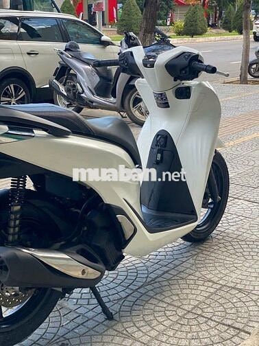 Honda SH 2022 Trắng Có Hỗ Trợ Góp
