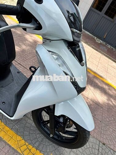 Honda SH 2022 Trắng Có Hỗ Trợ Góp