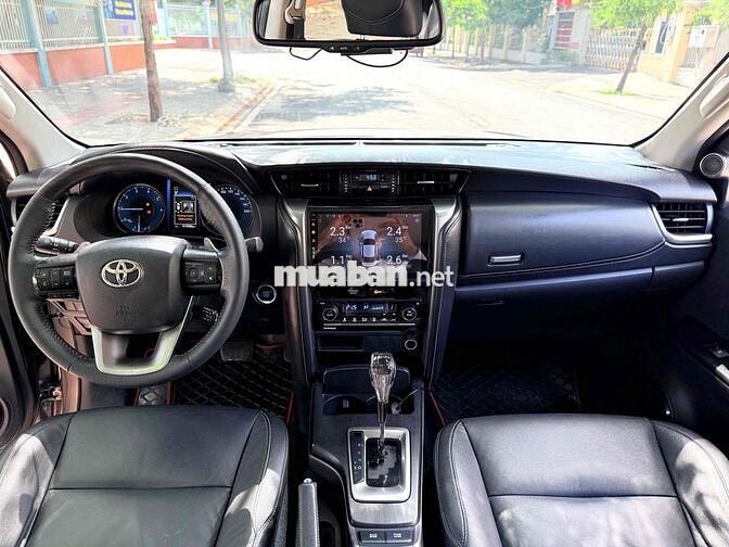 Toyota Fortuner 2021 2.4G AT máy dầu số tự động