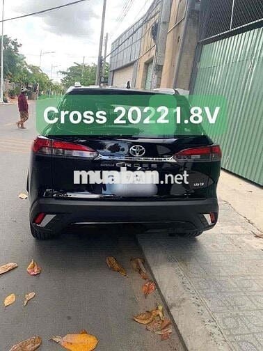 Toyota Corolla Cross 1.8V 2022 Đen 35 ngàn km