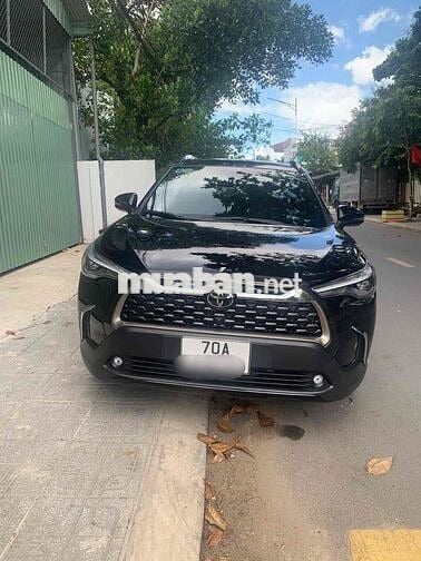 Toyota Corolla Cross 1.8V 2022 Đen 35 ngàn km