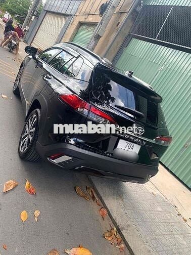Toyota Corolla Cross 1.8V 2022 Đen 35 ngàn km