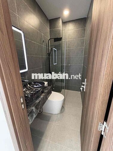 NHÀ NGUYÊN CĂN 3PN GẦN VÒNG XOAY NGUYỄN TRI PHƯƠNG