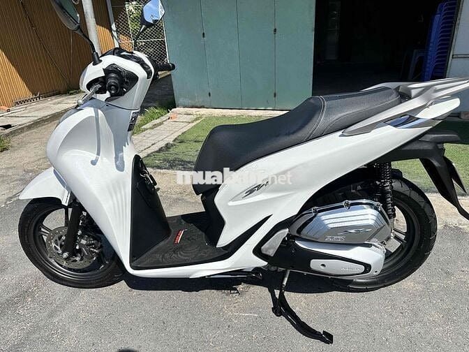 Honda SH 125 2023 ( góp cần cccd không nợ xấu )