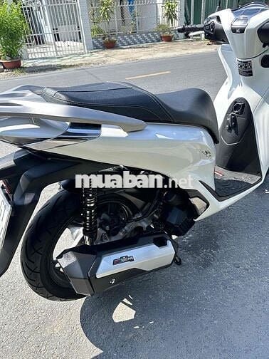 Honda SH 125 2023 ( góp cần cccd không nợ xấu )