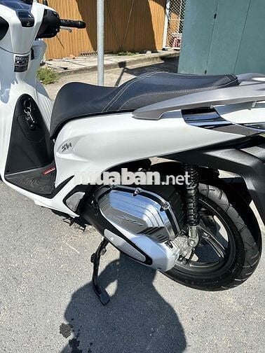 Honda SH 125 2023 ( góp cần cccd không nợ xấu )