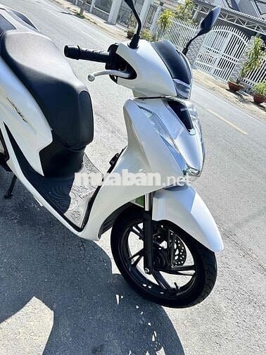 Honda SH 125 2023 ( góp cần cccd không nợ xấu )
