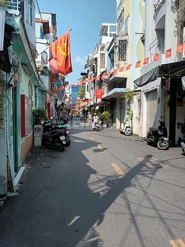 Bán nhà 2MT HXH đường số P.Bàn Cờ dt: 4m(4.5m) x 10m 1 lầu giá 7 tỷ 5