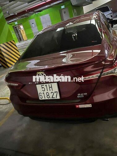Toyota Camry 2.5Q Đỏ 22856 km