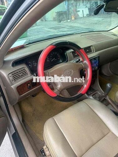 Toyota Camry 2002 2.0 Số sàn Vàng cát
