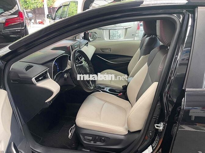 Toyota Corolla Altis 1.8V 2022 / 1 chủ từ đầu