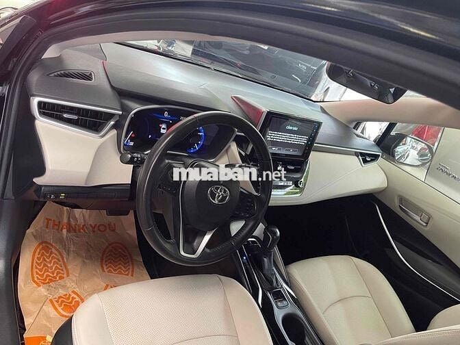 Toyota Corolla Altis 1.8V 2022 / 1 chủ từ đầu