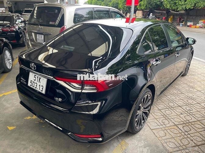 Toyota Corolla Altis 1.8V 2022 / 1 chủ từ đầu