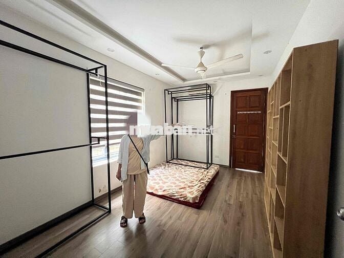 Chính chủ cho thuê nhà ngõ 120 Yên Lãng
