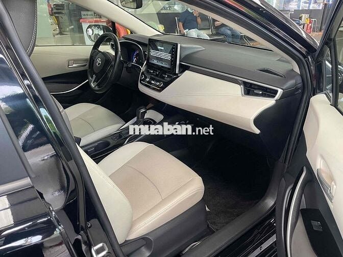 Toyota Corolla Altis 1.8V 2022 / 1 chủ từ đầu