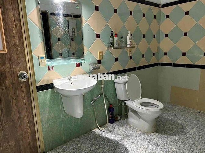 Mình cần cho thuê nhà nguyên căn ở 534/11 Điện Biên Phủ phường21 quận