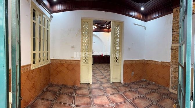 CHO THUÊ TẦNG 1 MẶT PHỐ ĐẶNG TẤT, BA ĐÌNH, HÀ NỘI
