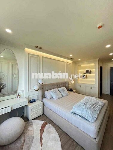 Chủ Ngộp Bán Nhanh 2PN 79M2 Full Nội Thất 2.250Tỷ  Chung Cư C SKY VIEW