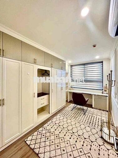 Chủ Ngộp Bán Nhanh 2PN 79M2 Full Nội Thất 2.250Tỷ  Chung Cư C SKY VIEW