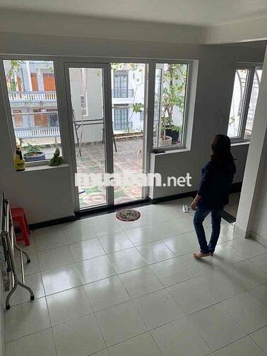 Cho thuê nhà đường Bình Lợi, p13, Bình Thạnh. DT 6x21m. Giá 29tr/tháng