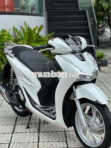 Honda SH 2023 siêu mới máy rin chạy êm